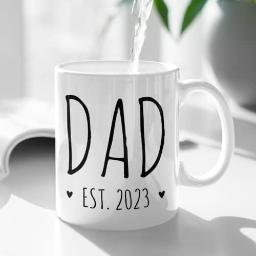 Exxtra Gifts Dad Est 2023 Чаша Детско Обява Чаша За Напреднали Татко Подарък За Нови Родители 15 грама Бял